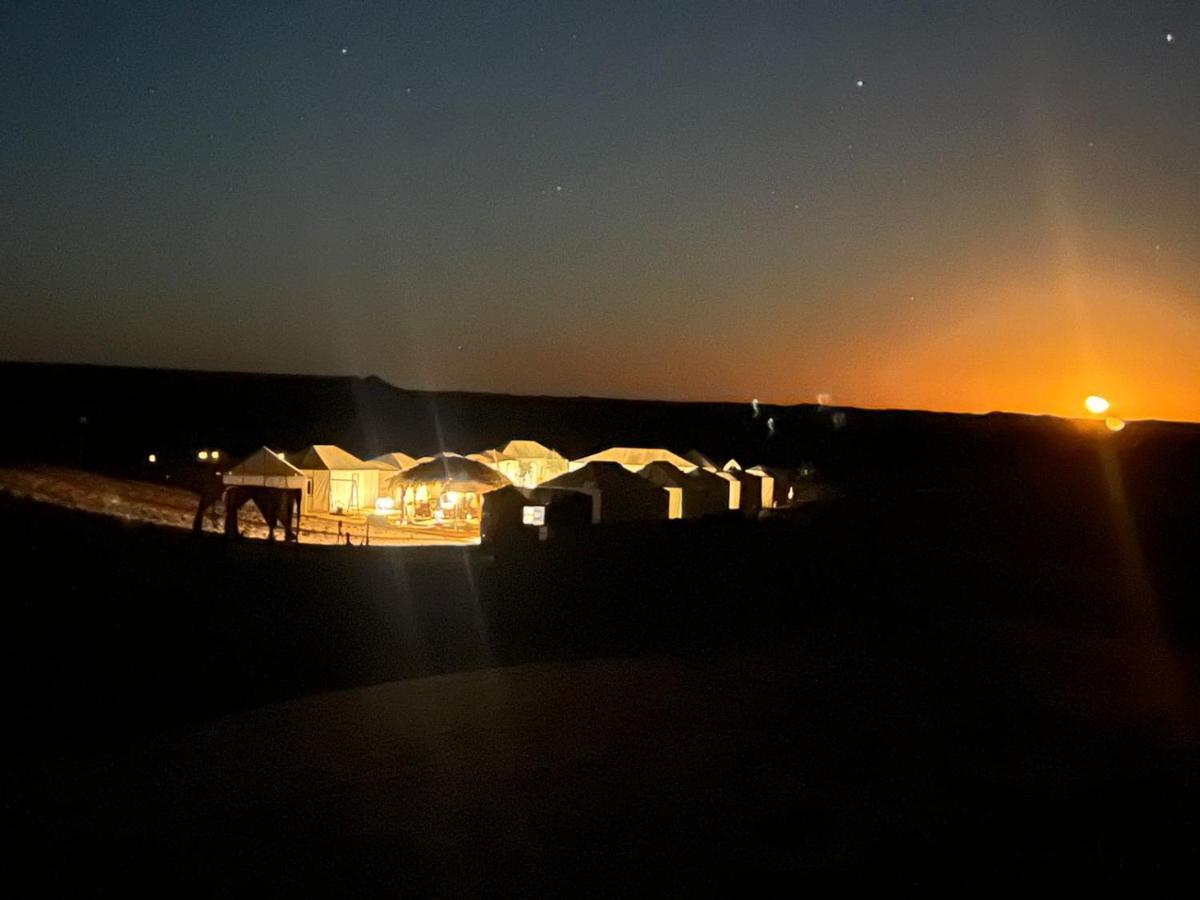 Merzouga Top Luxury Camp Екстер'єр фото