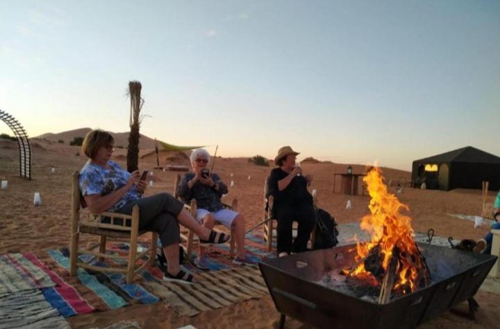 Merzouga Top Luxury Camp Екстер'єр фото