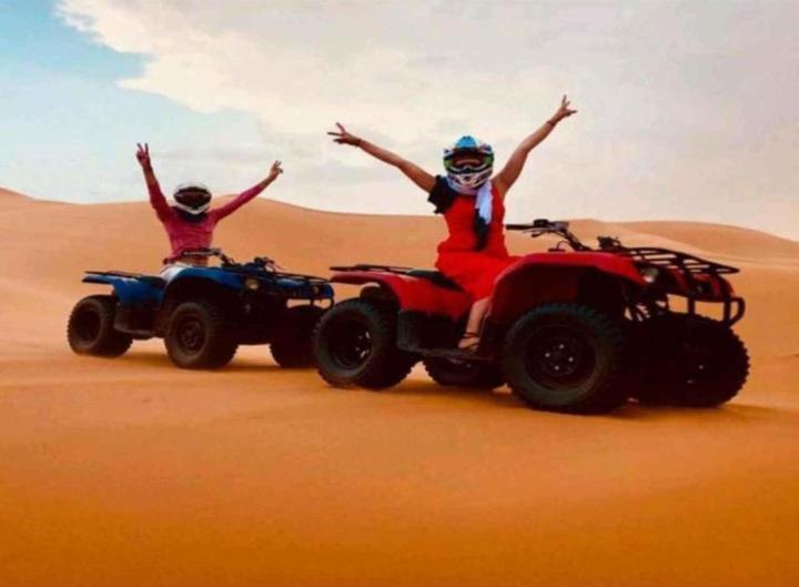 Merzouga Top Luxury Camp Екстер'єр фото