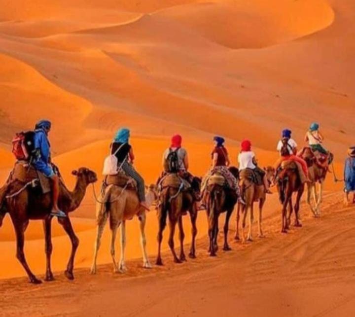 Merzouga Top Luxury Camp Екстер'єр фото
