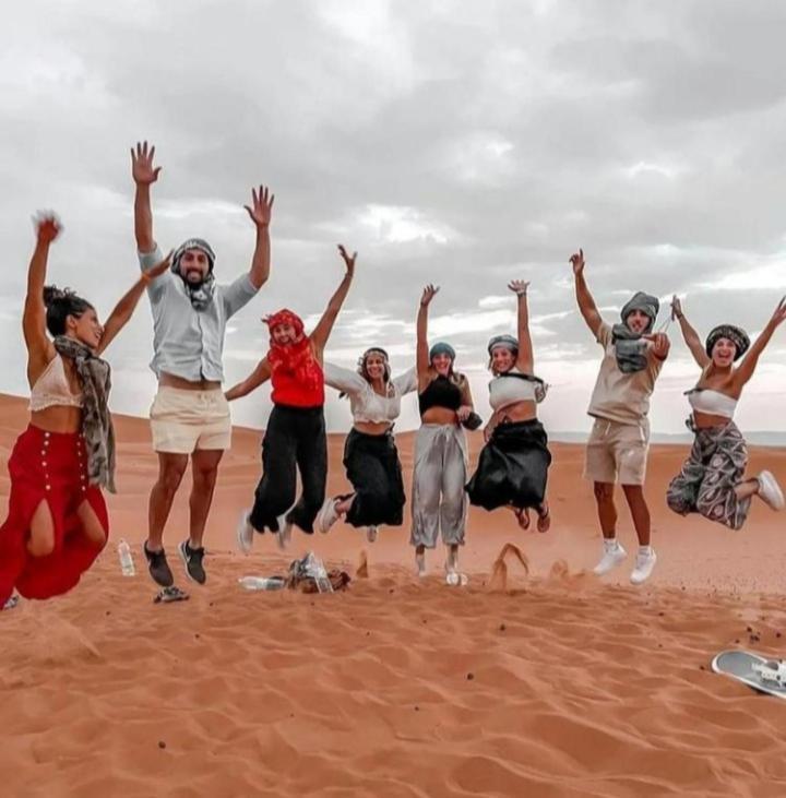 Merzouga Top Luxury Camp Екстер'єр фото